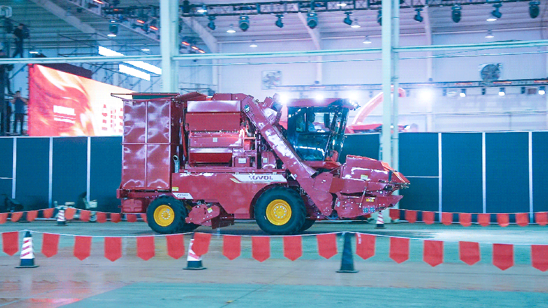 全能全域 智富王者 | 濰柴雷沃2026款玉米機(jī)上市暨節(jié)油減損指標(biāo)發(fā)布會(huì)舉行