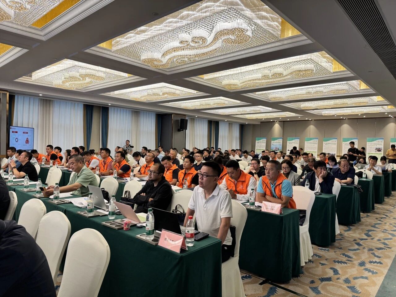 载誉而归！凯斯纽荷兰2025农业机械年度盛典斩获多项殊荣